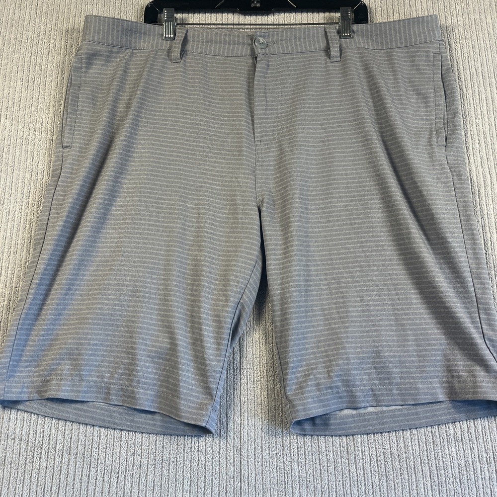 Travis Matthew Shorts Men's 42 Golf Light Gray Striped Chino